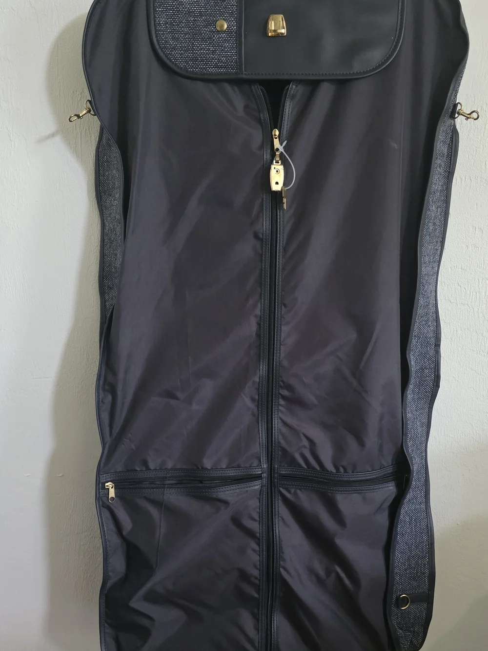 Vintage Fifth Avenue Garment Bag – Travel in Style!